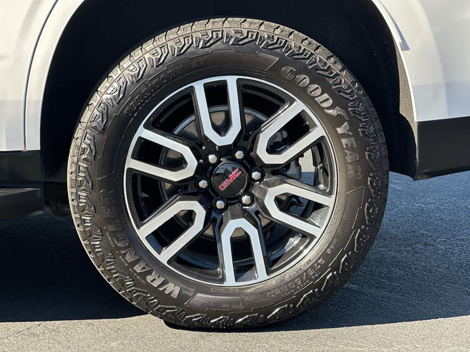 Thumbnail: 2023 GMC Yukon - 8