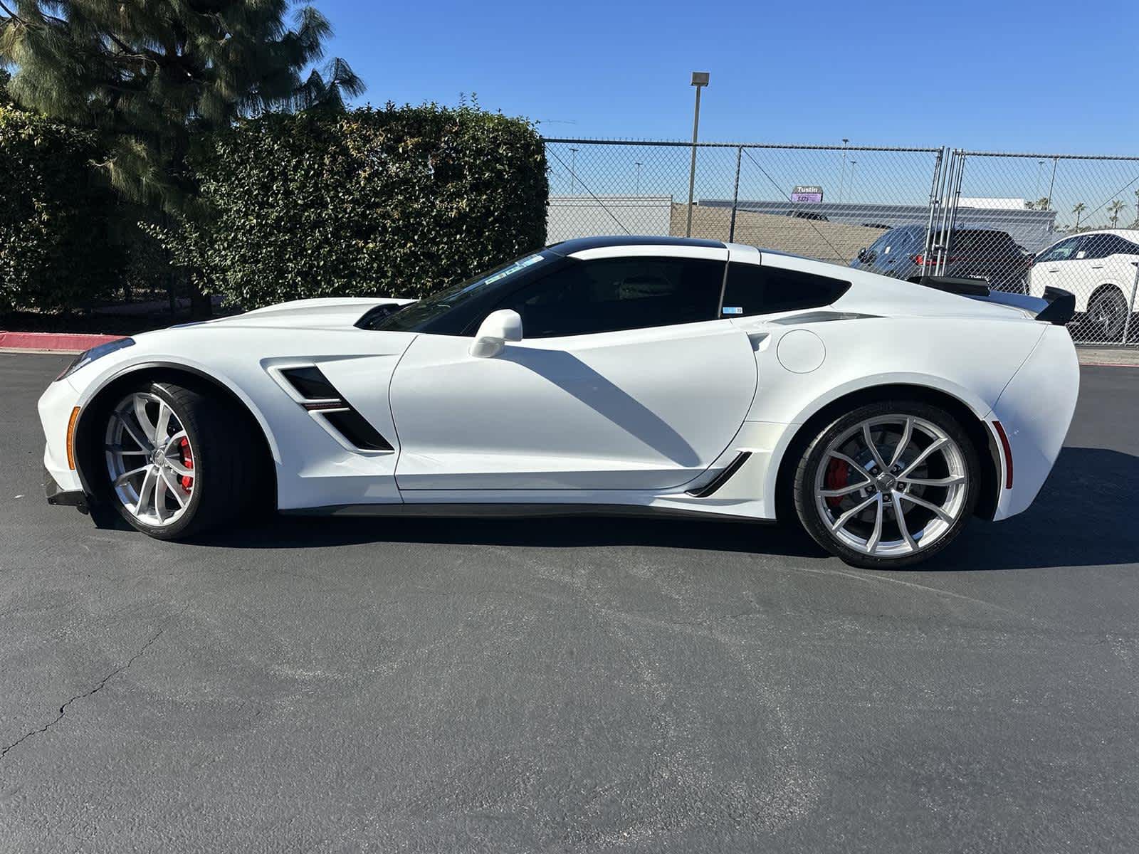 Thumbnail: 2019 Chevrolet Corvette - 3