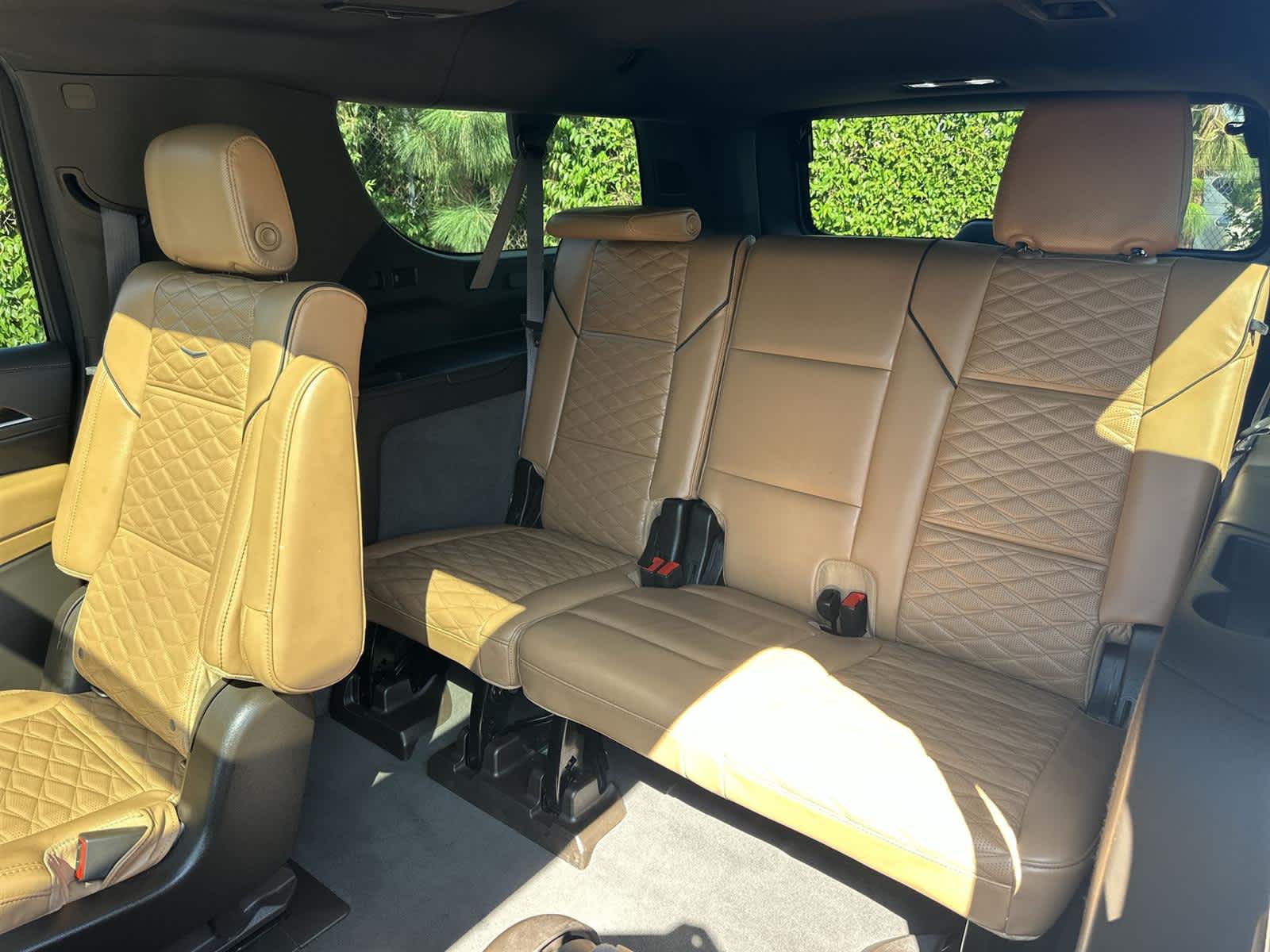 Thumbnail: 2022 Cadillac Escalade - 32