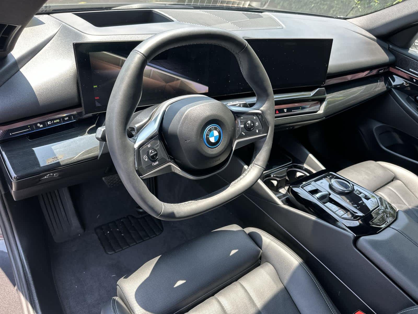 Thumbnail: 2024 BMW i5 - 2
