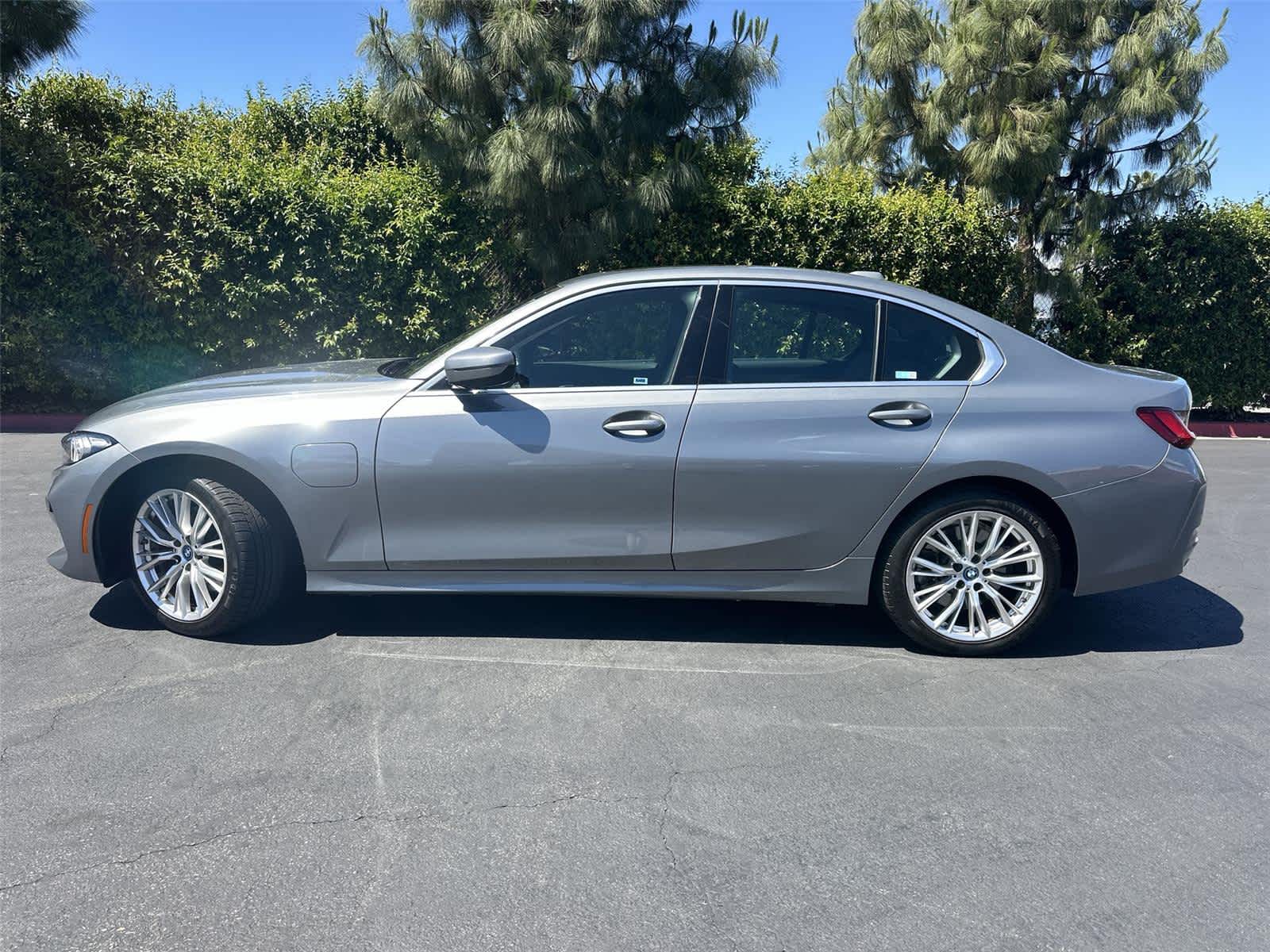 Thumbnail: 2024 BMW 3 Series - 2
