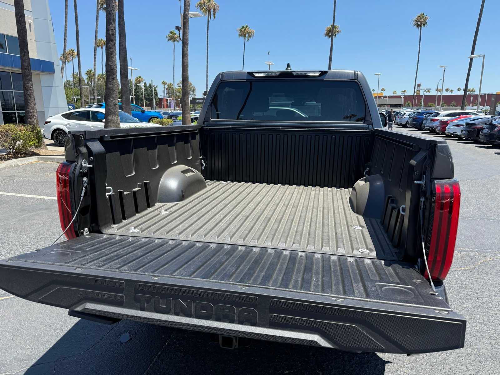 Thumbnail: 2025 Toyota Tundra - 9