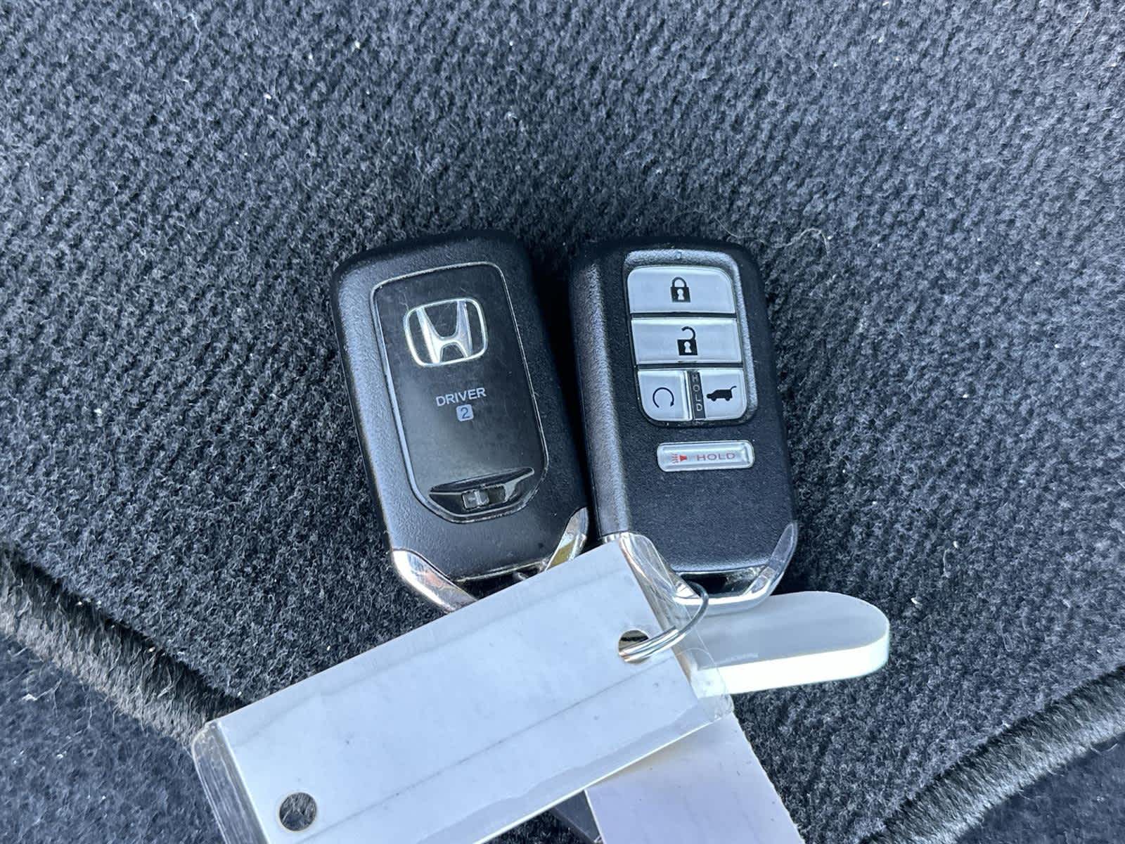 Thumbnail: 2017 Honda Pilot - 21