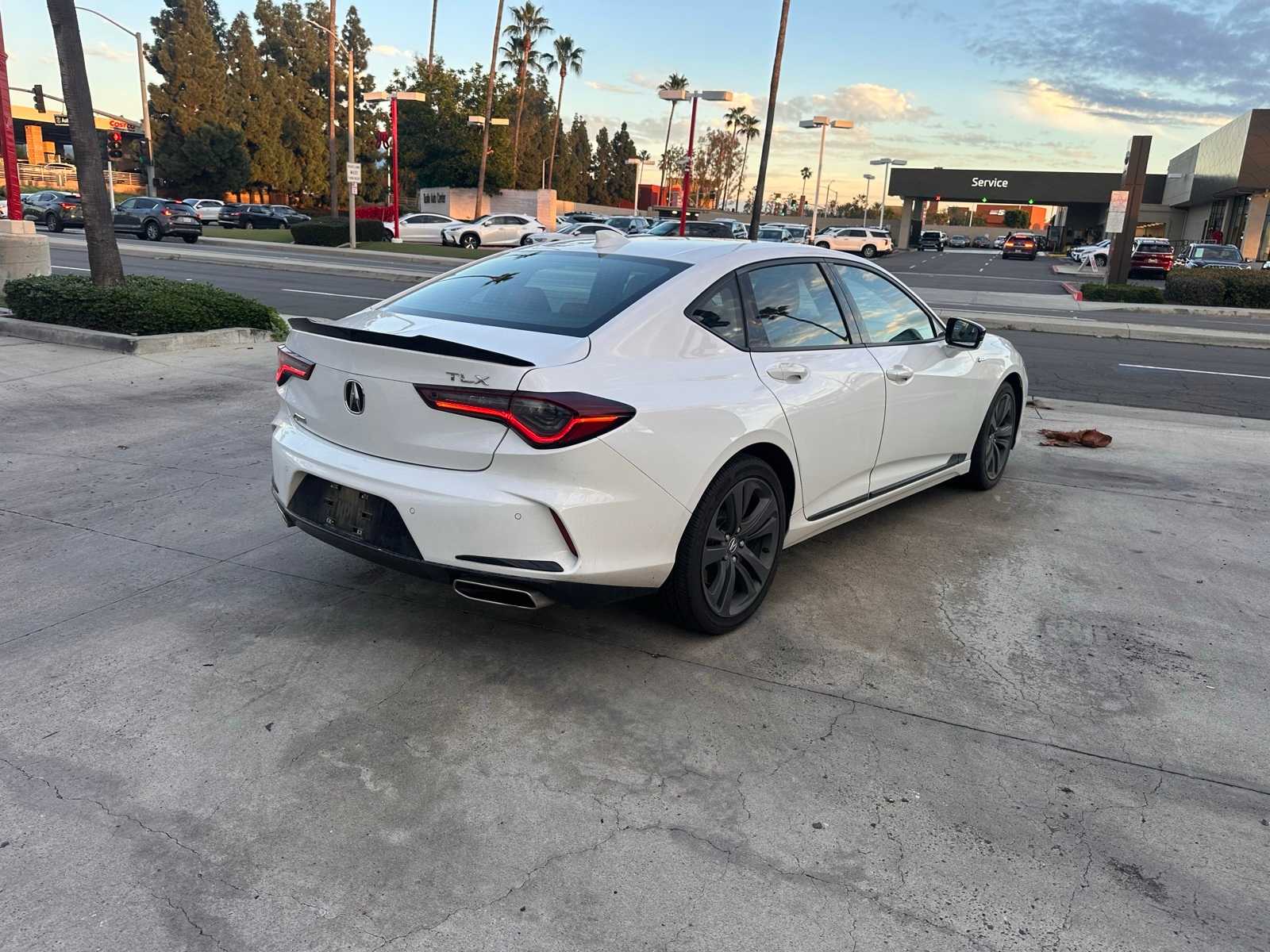 Thumbnail: 2022 Acura TLX - 5