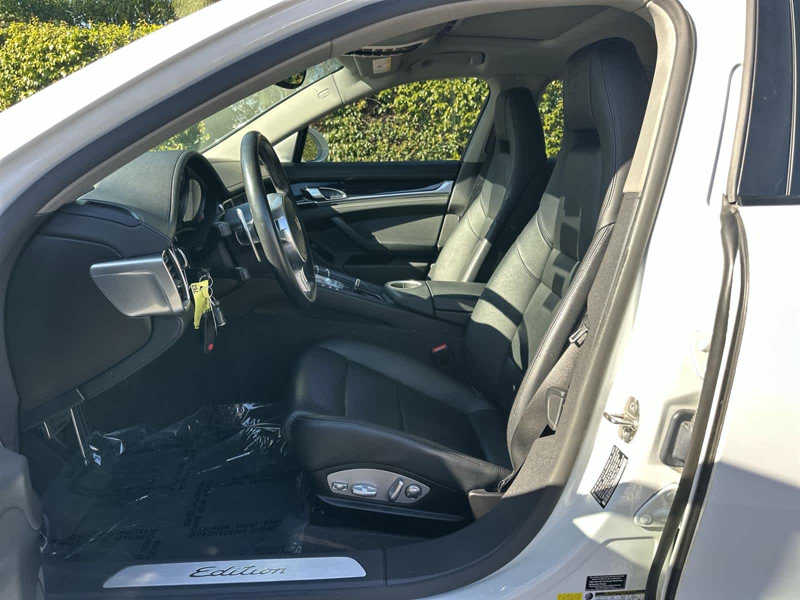 Thumbnail: 2016 Porsche Panamera - 11