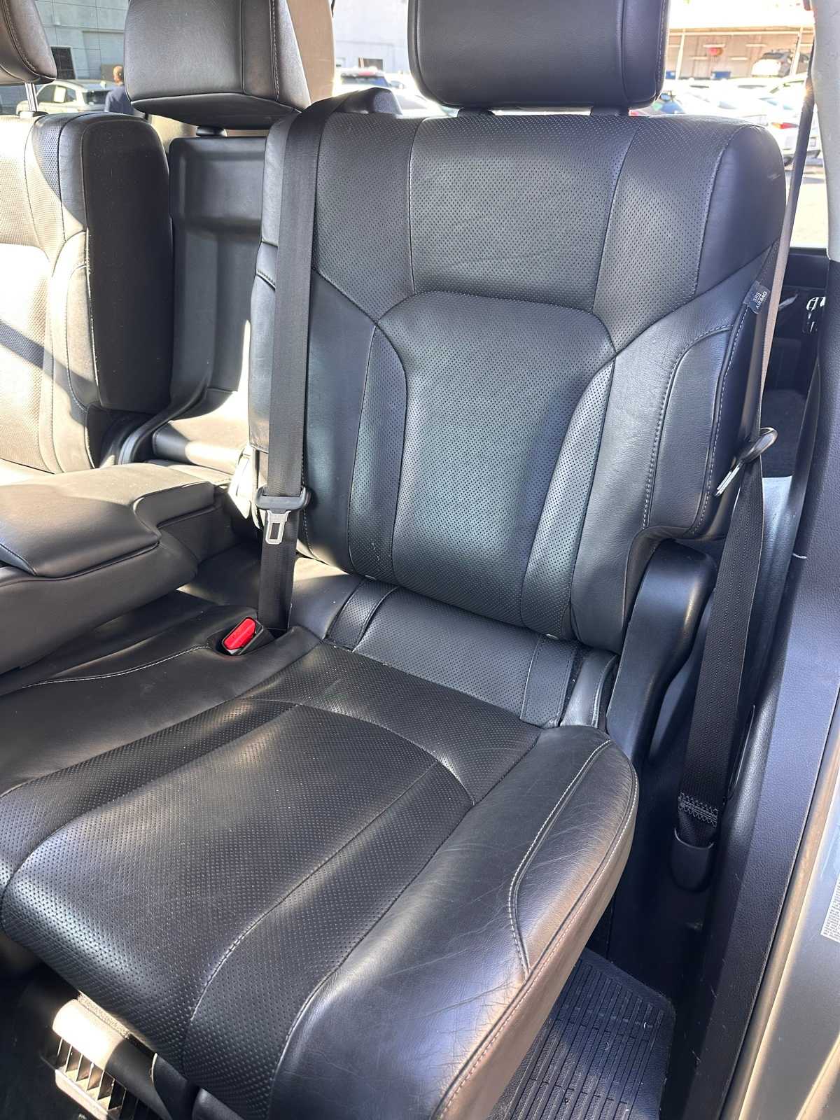 Thumbnail: 2019 Lexus LX - 11