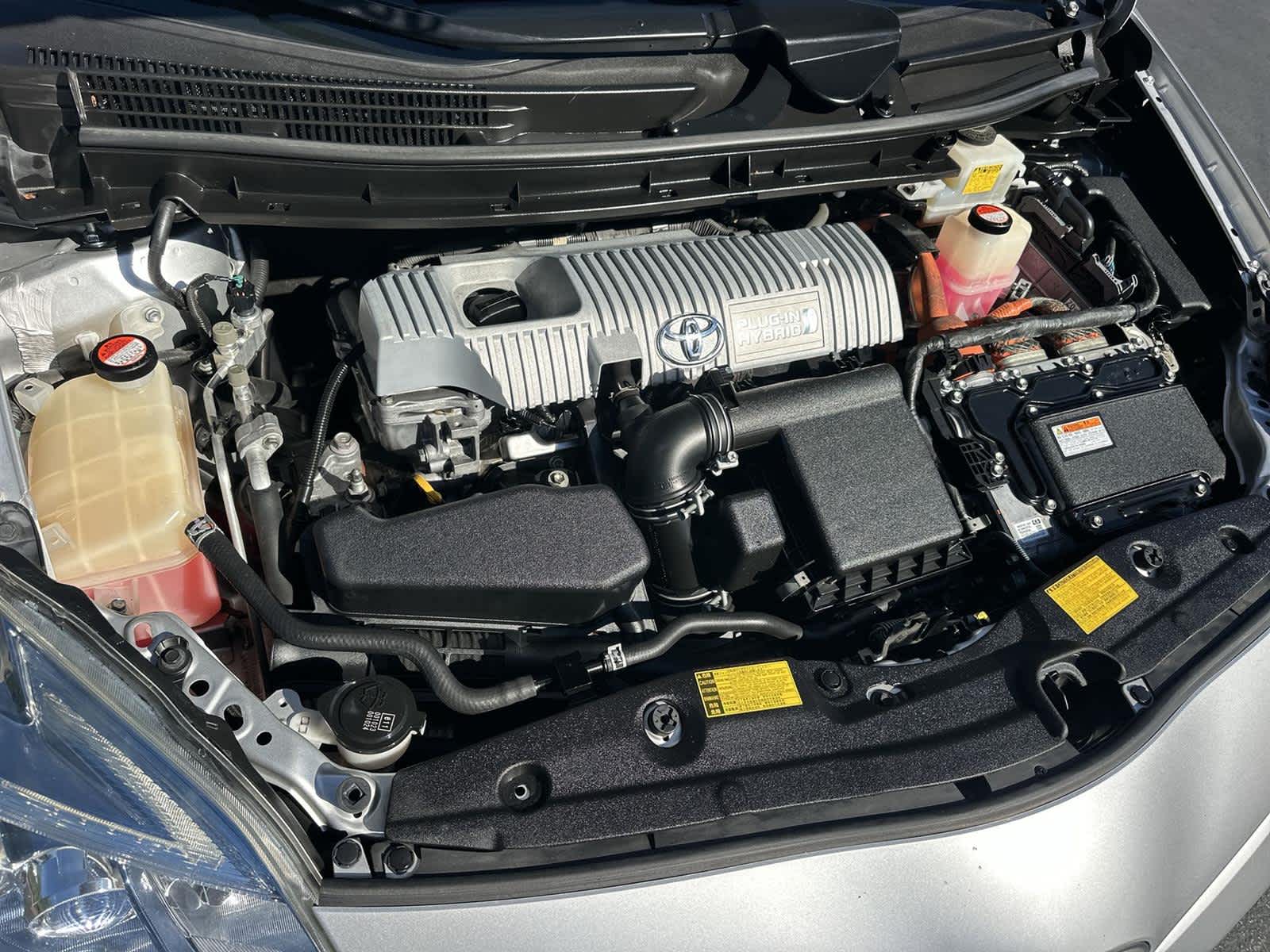 Thumbnail: 2015 Toyota Prius - 9
