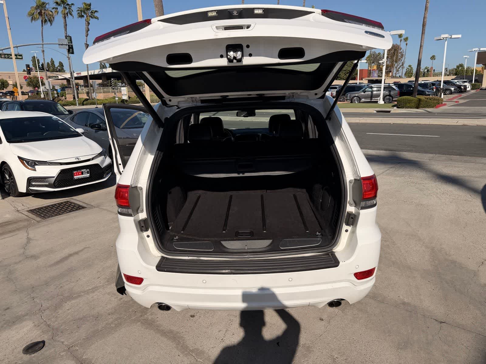 Thumbnail: 2014 Jeep Grand Cherokee - 20