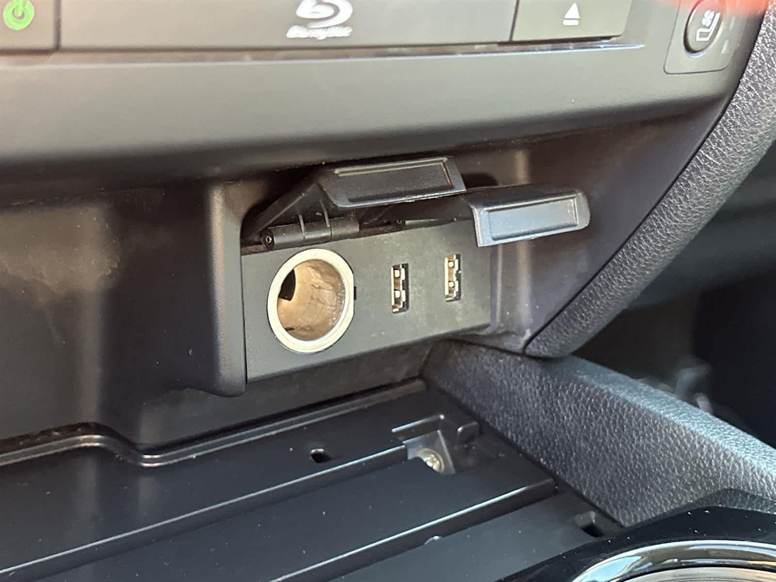 Thumbnail: 2017 Honda Pilot - 27