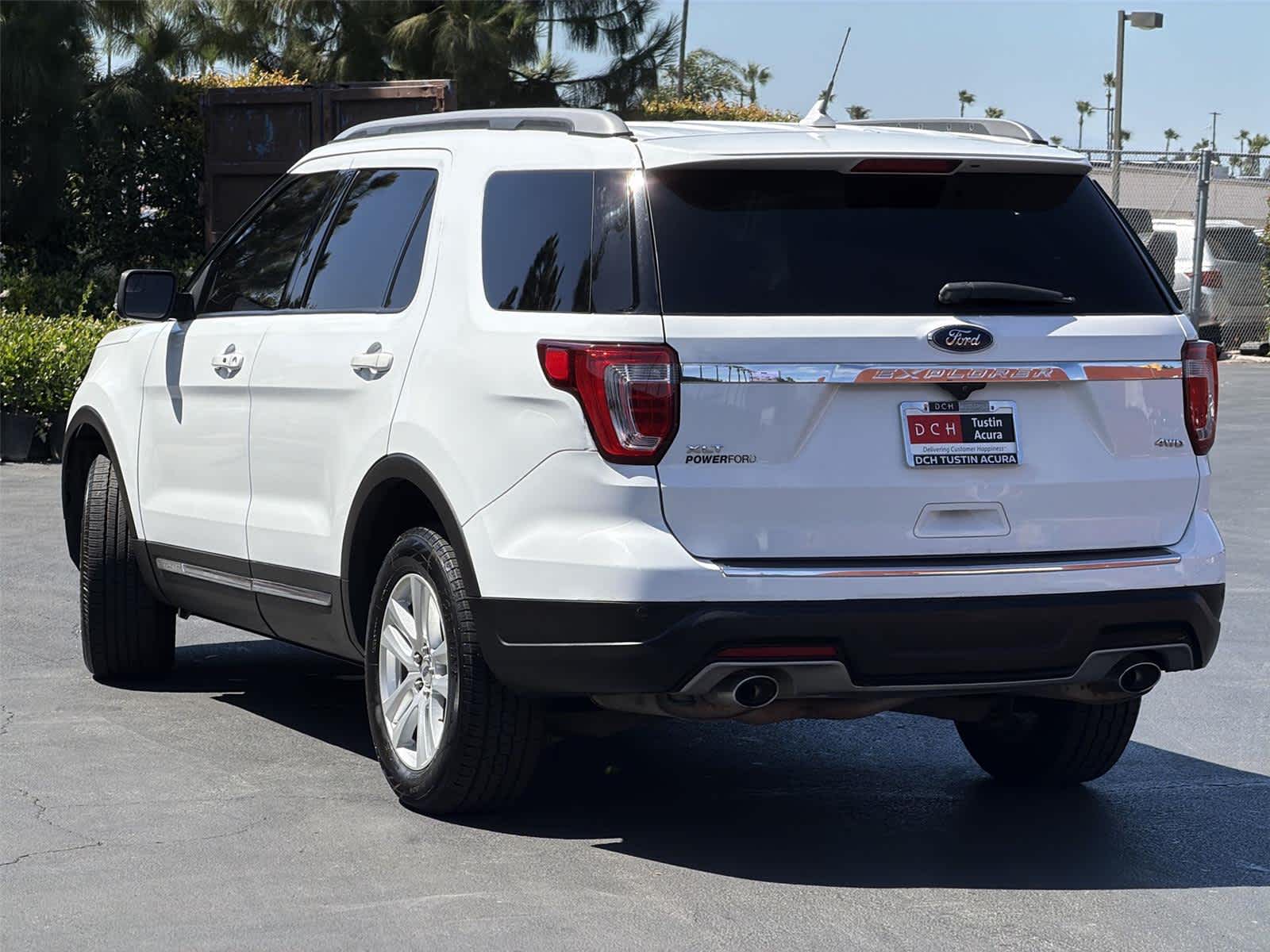 Thumbnail: 2018 Ford Explorer - 5