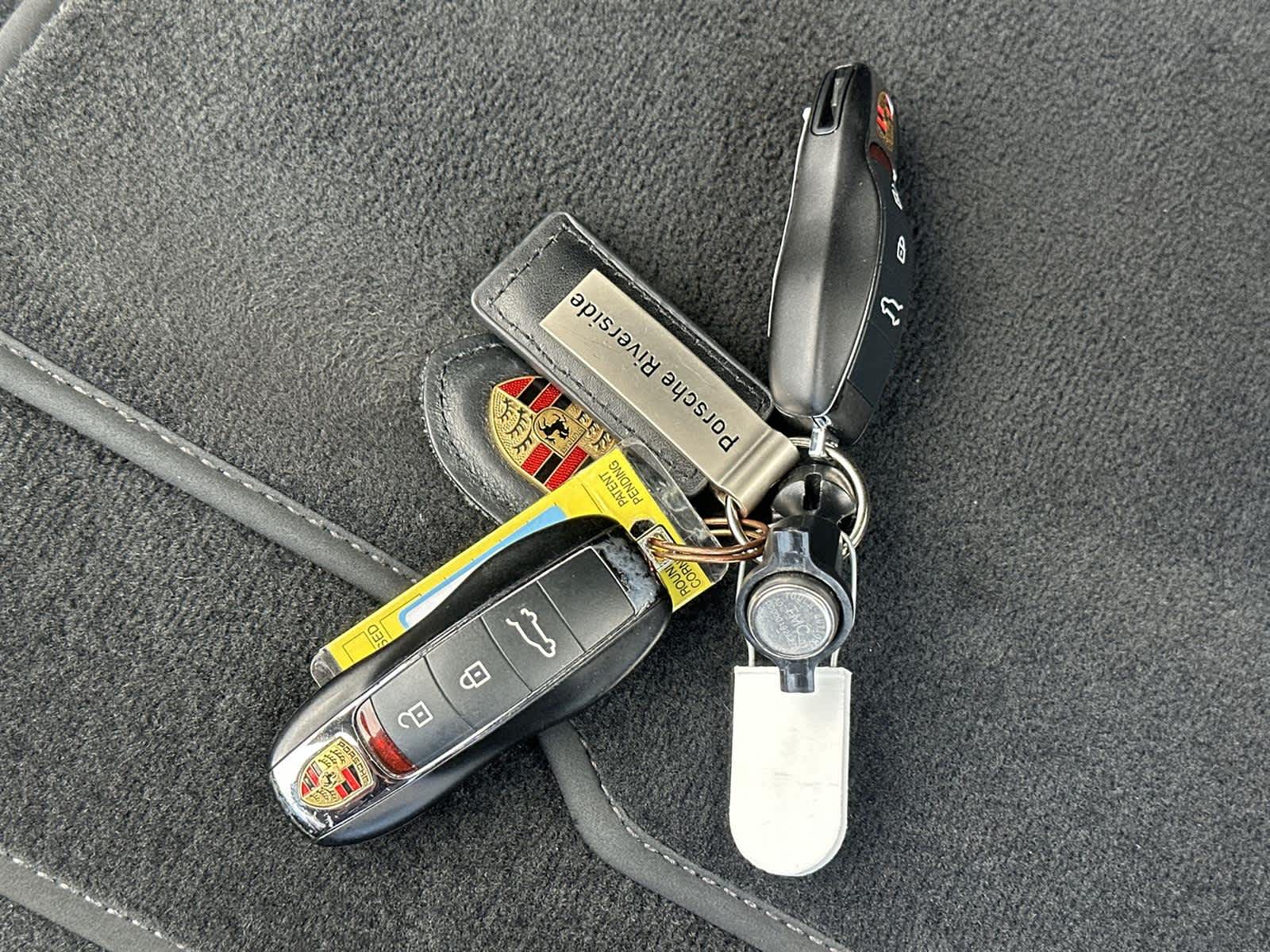 Thumbnail: 2023 Porsche Macan - 21