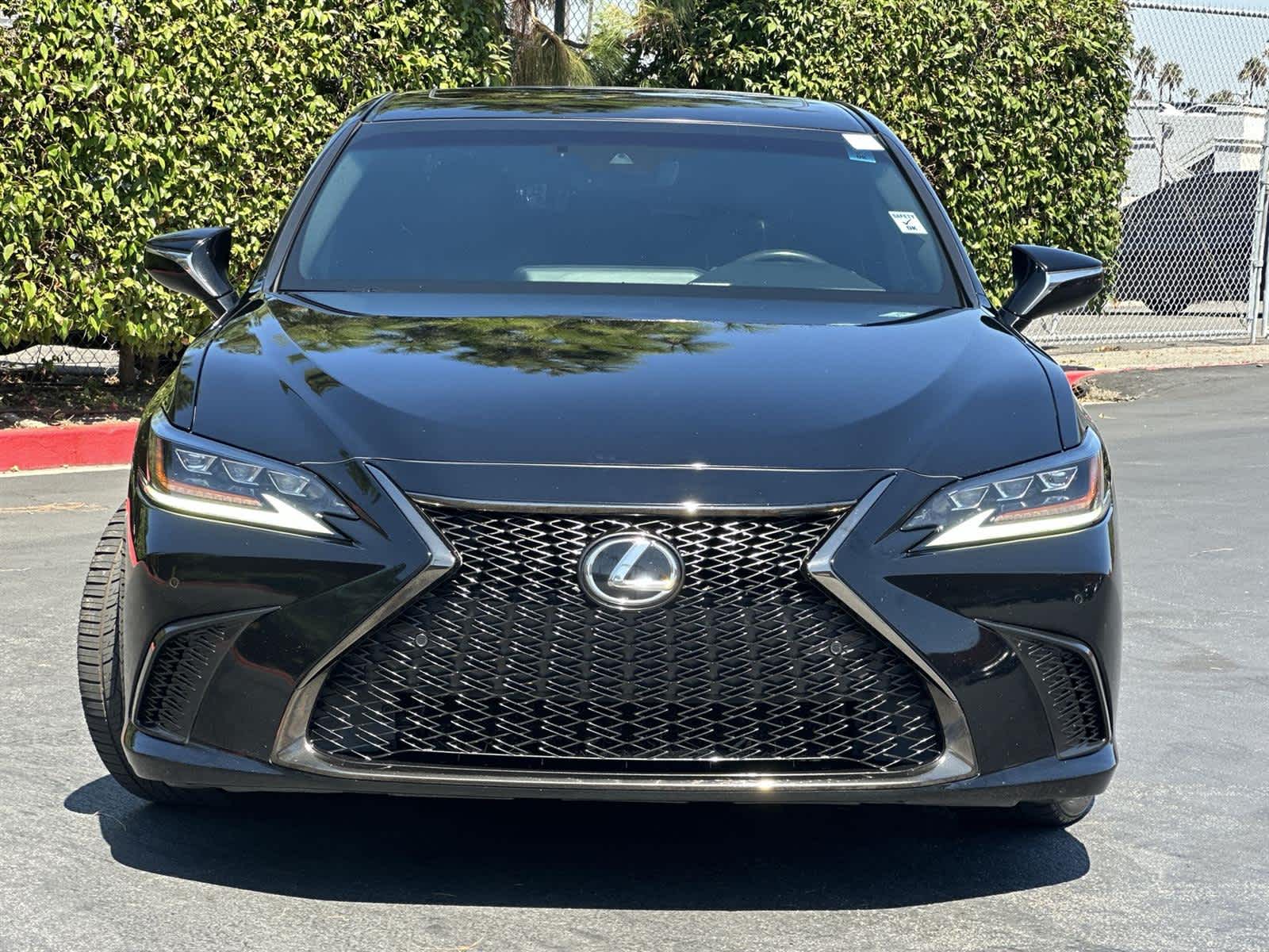 Thumbnail: 2020 Lexus ES - 6