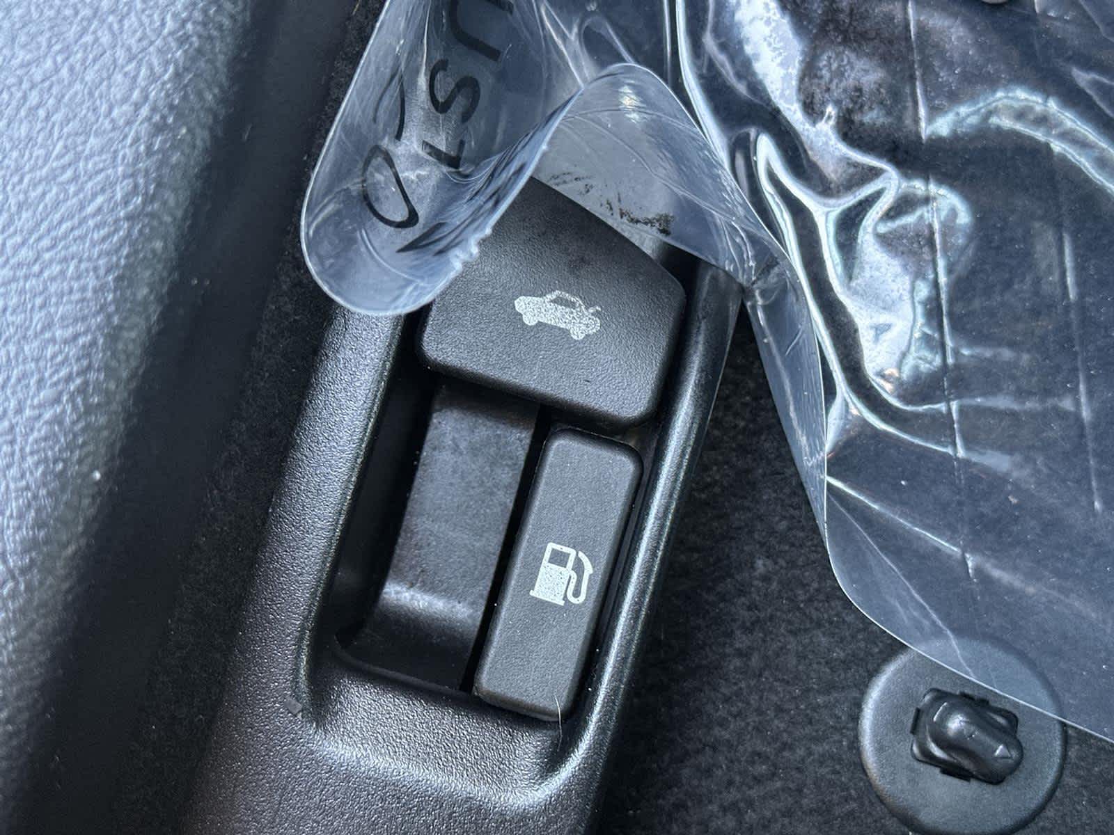 Thumbnail: 2015 Toyota Camry - 29