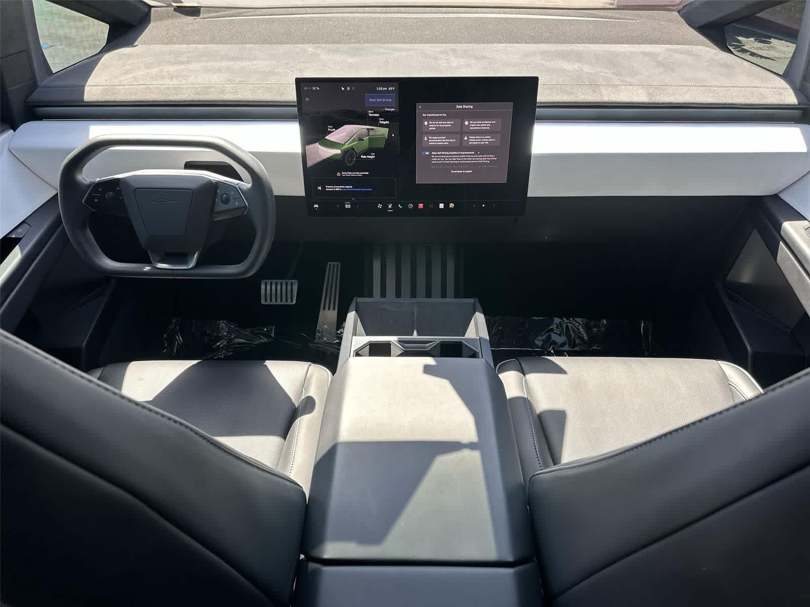 Thumbnail: 2024 Tesla Cybertruck - 10