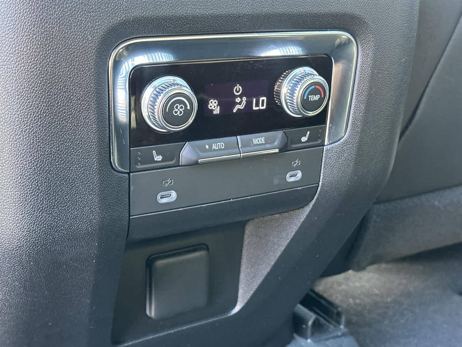 Thumbnail: 2023 GMC Yukon - 31