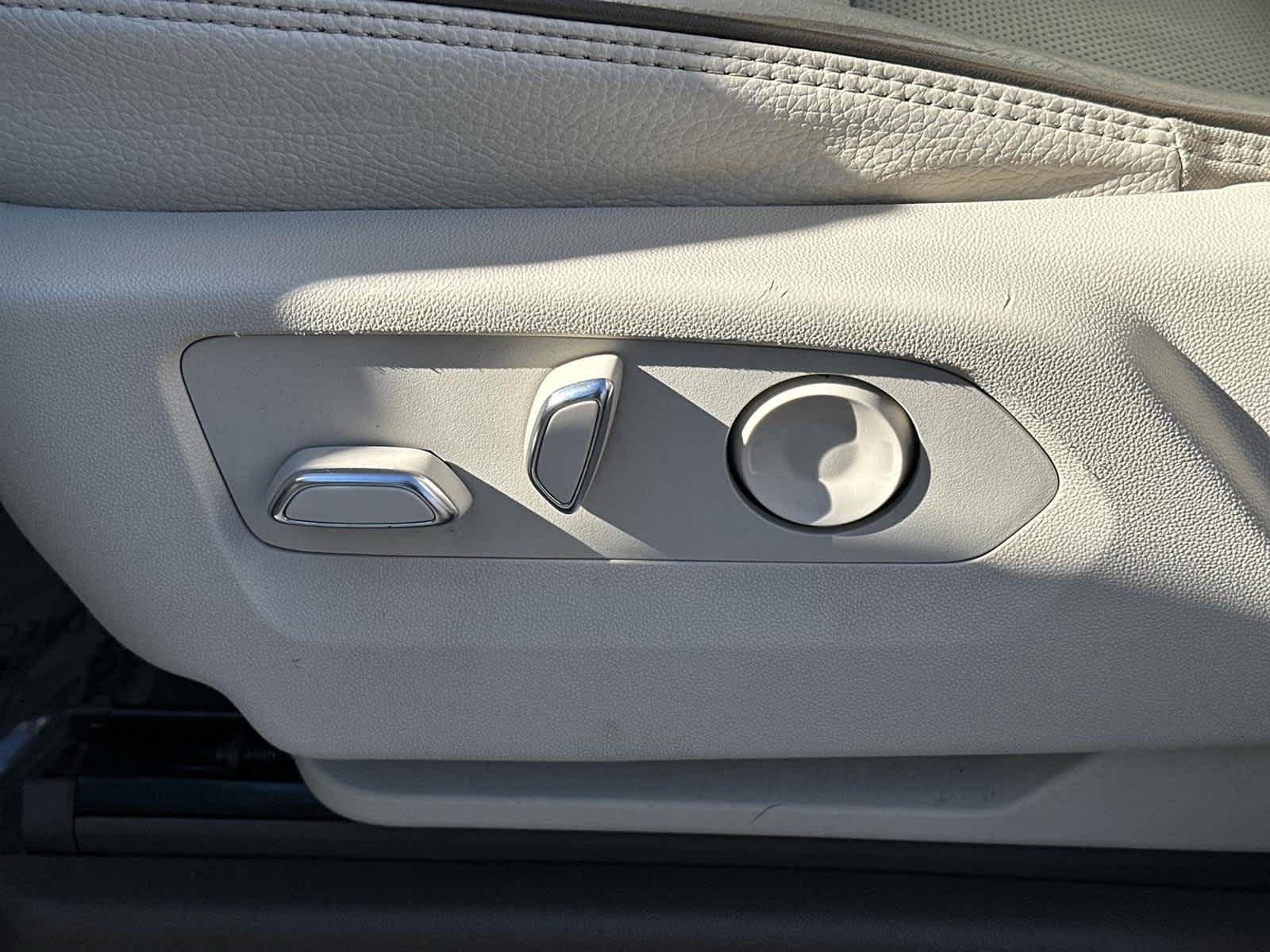 Thumbnail: 2022 GMC Yukon - 23