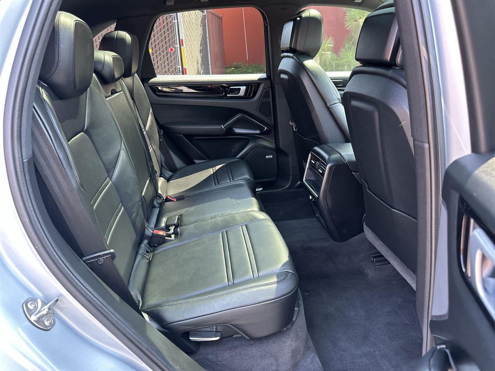 Thumbnail: 2020 Porsche Cayenne - 13