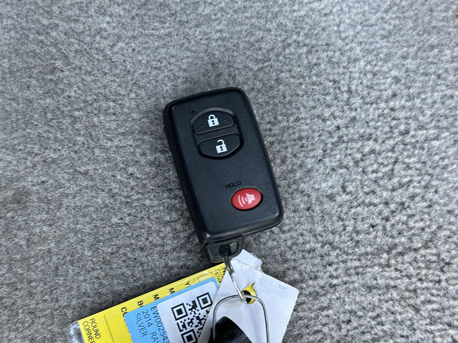 Thumbnail: 2014 Toyota RAV4 - 21