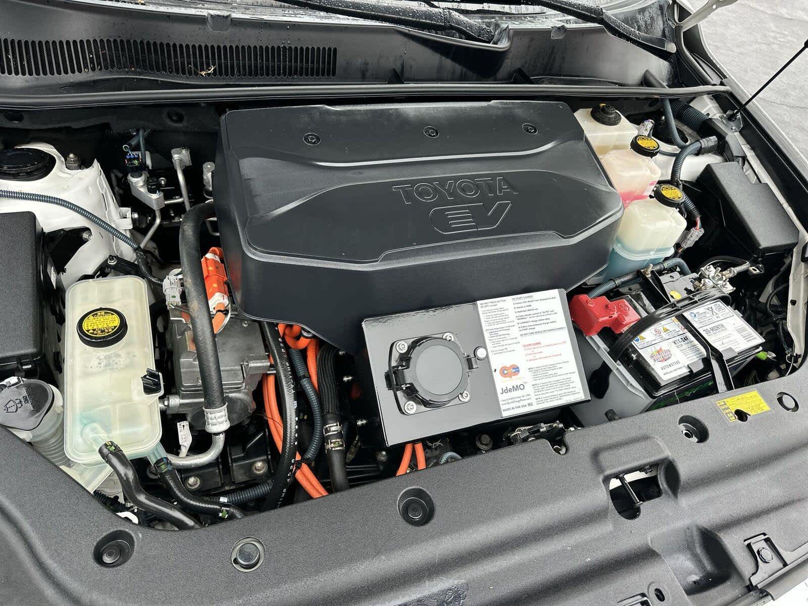 2012 Toyota RAV4 EV 9