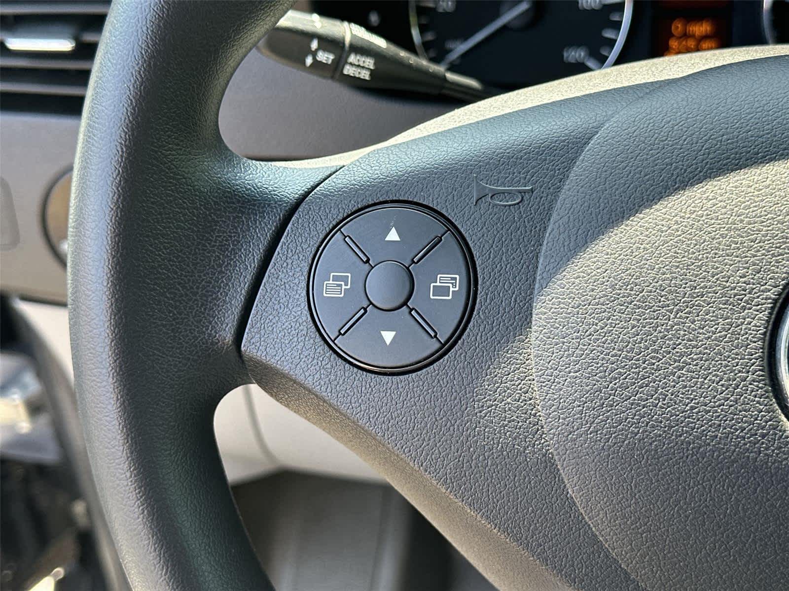 Thumbnail: 2015 Mercedes-Benz Sprinter - 24