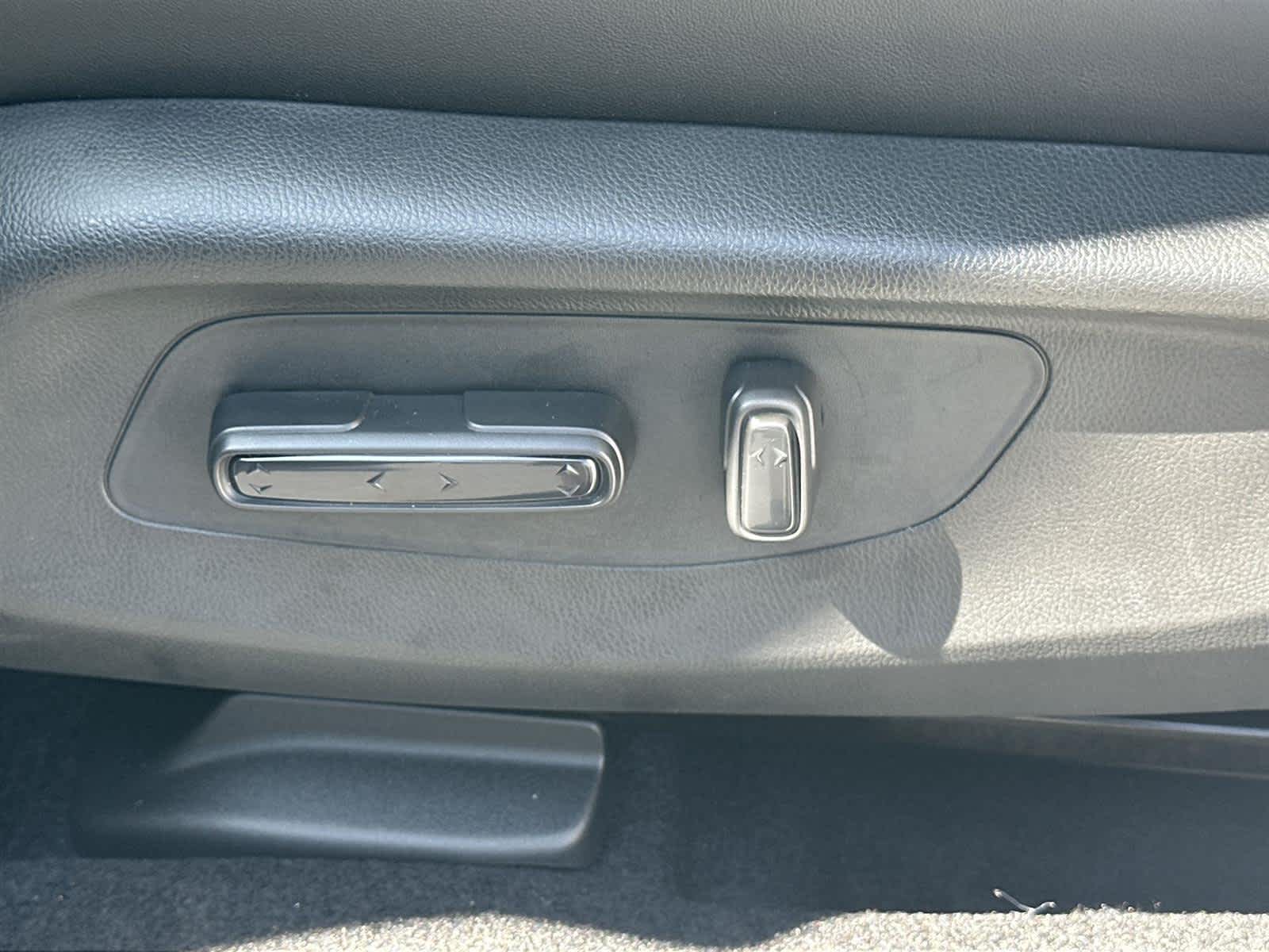 Thumbnail: 2025 Acura ADX - 20