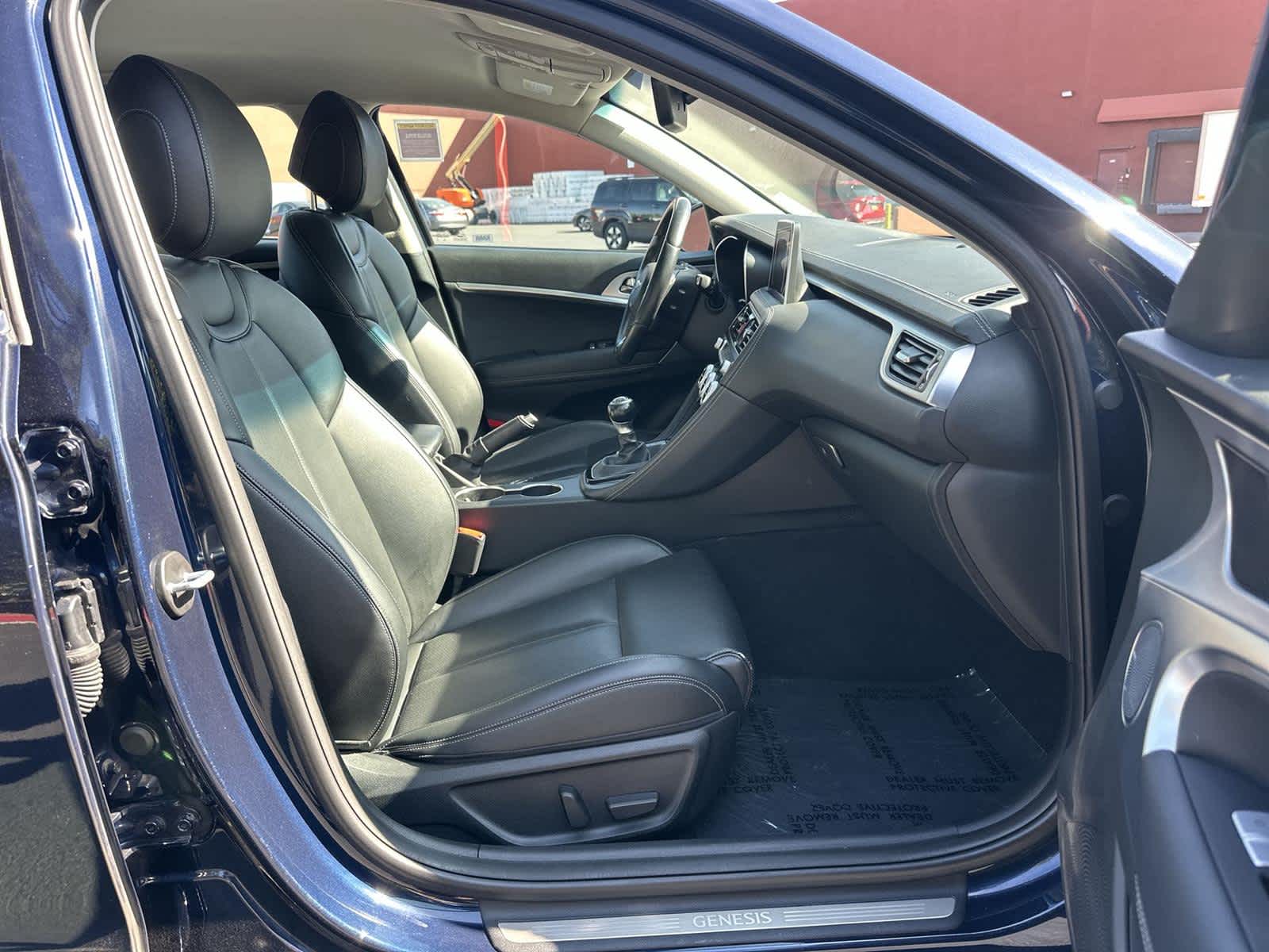 Thumbnail: 2019 Genesis G70 - 14