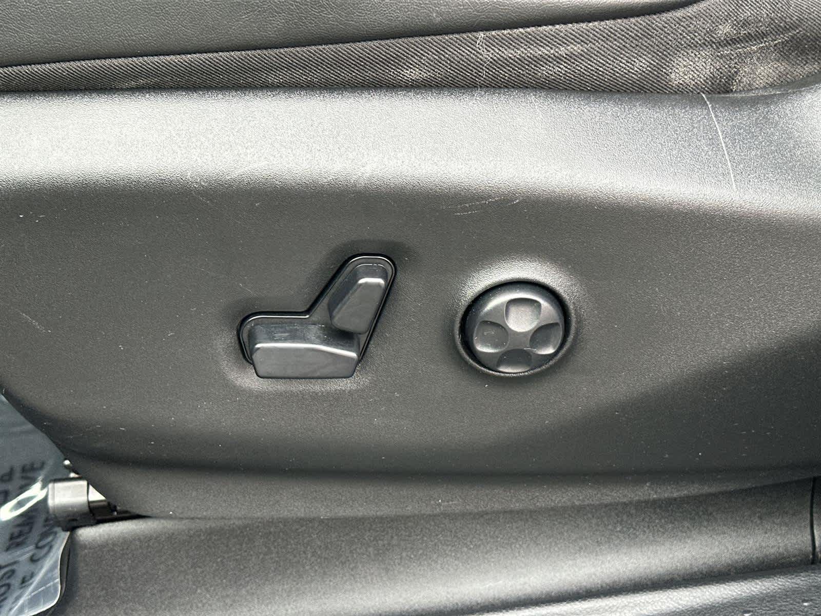 Thumbnail: 2020 Chrysler Pacifica - 23