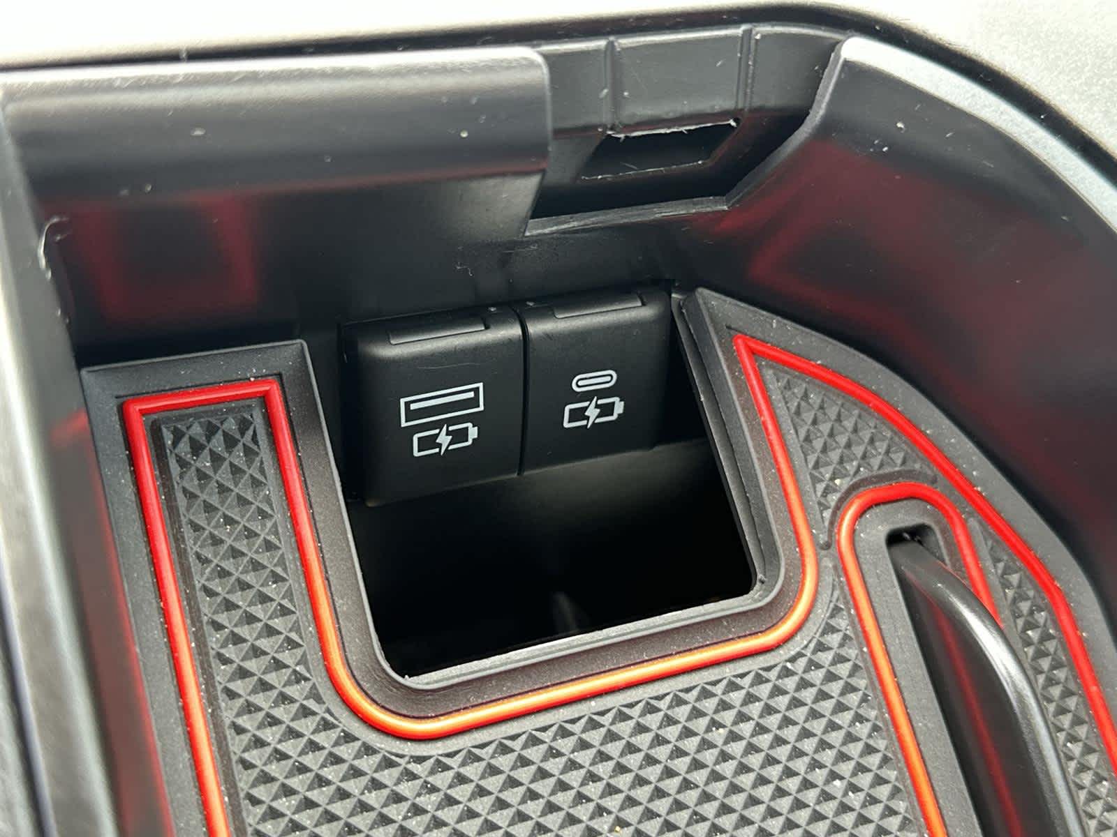 Thumbnail: 2022 Toyota Camry - 31