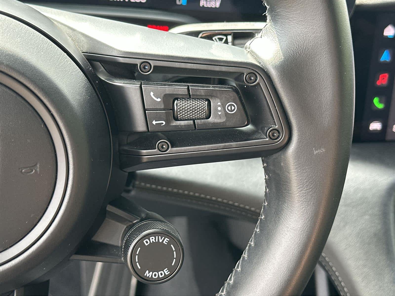 Thumbnail: 2020 Porsche Taycan - 25