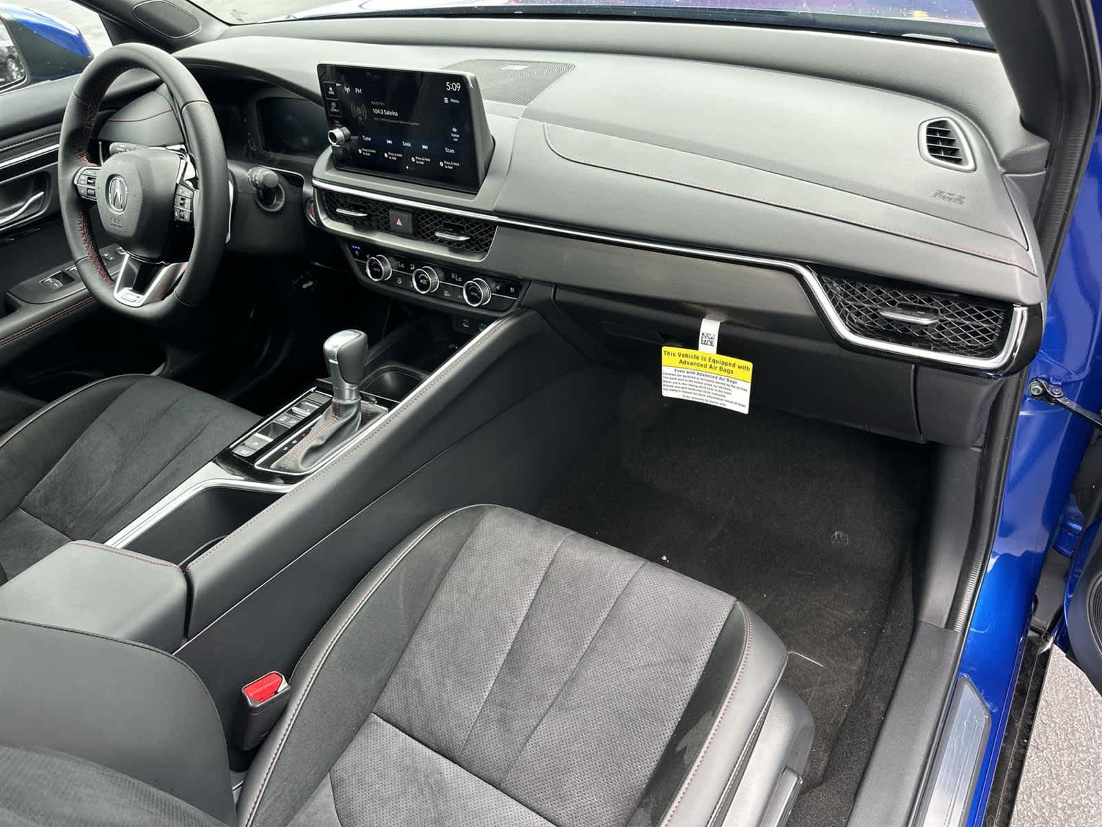 Thumbnail: 2025 Acura ADX - 12