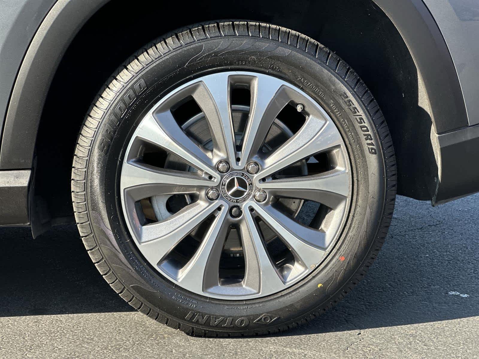 Thumbnail: 2023 Mercedes-Benz GLE - 8