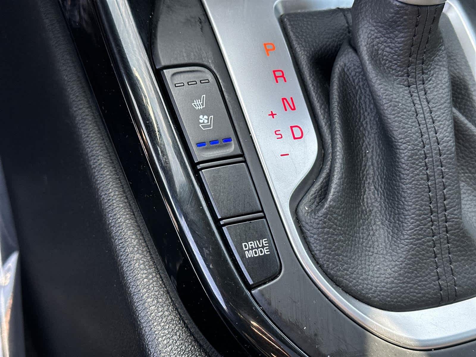 Thumbnail: 2022 Kia Forte - 27