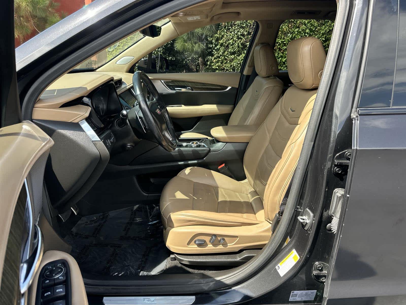 Thumbnail: 2020 Cadillac XT6 - 11