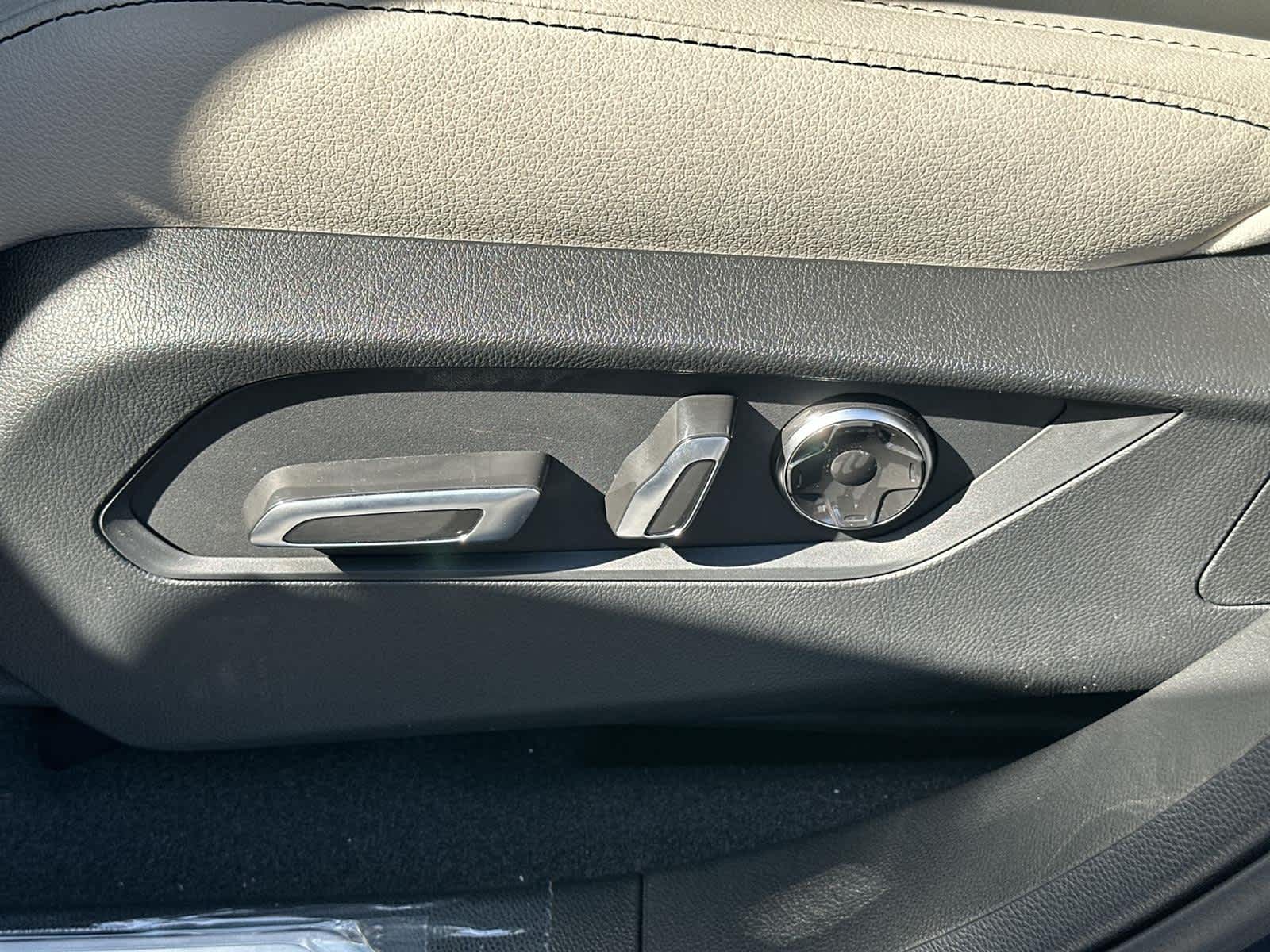 Thumbnail: 2026 Acura RDX - 22