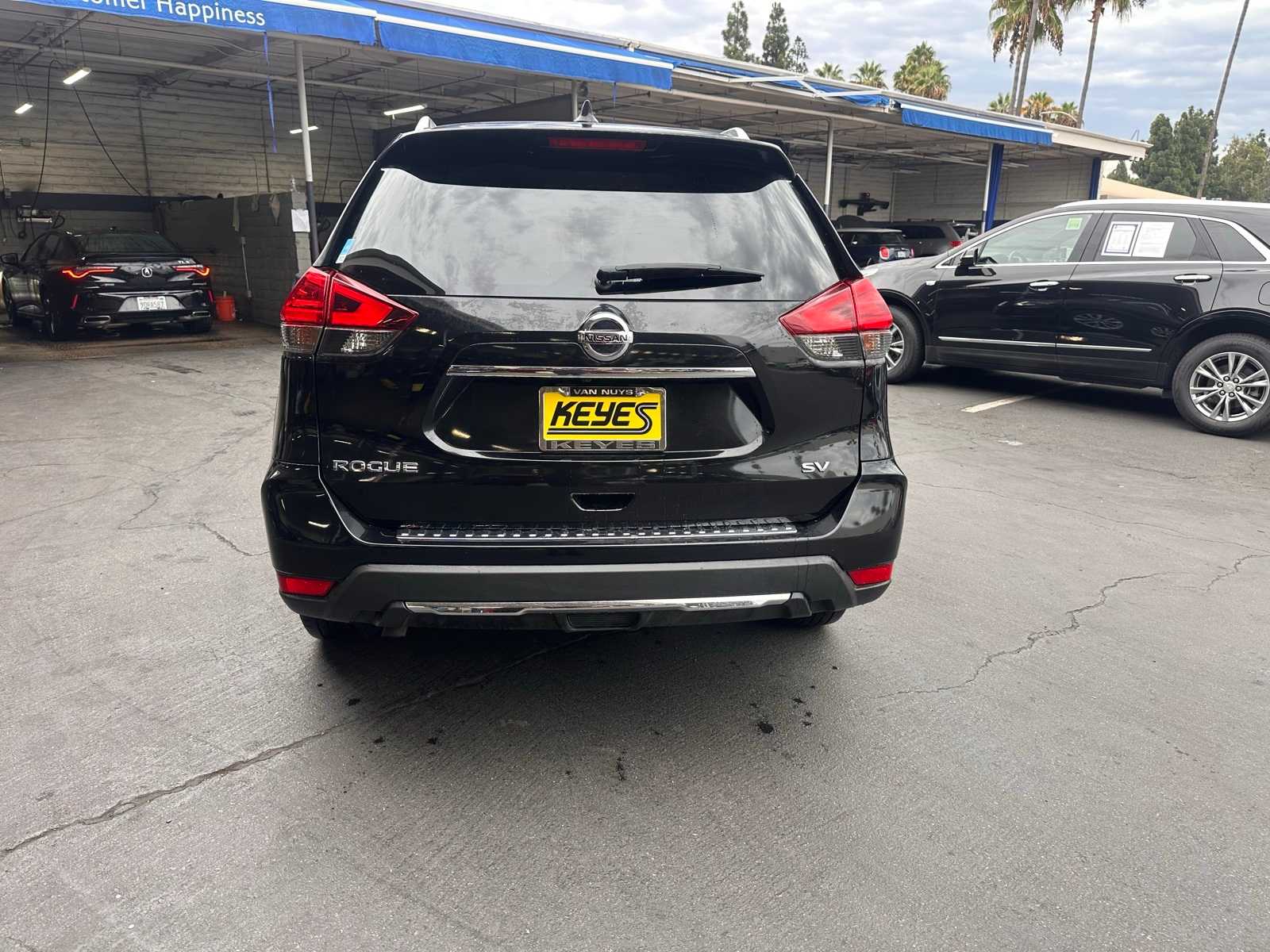 Thumbnail: 2017 Nissan Rogue - 4