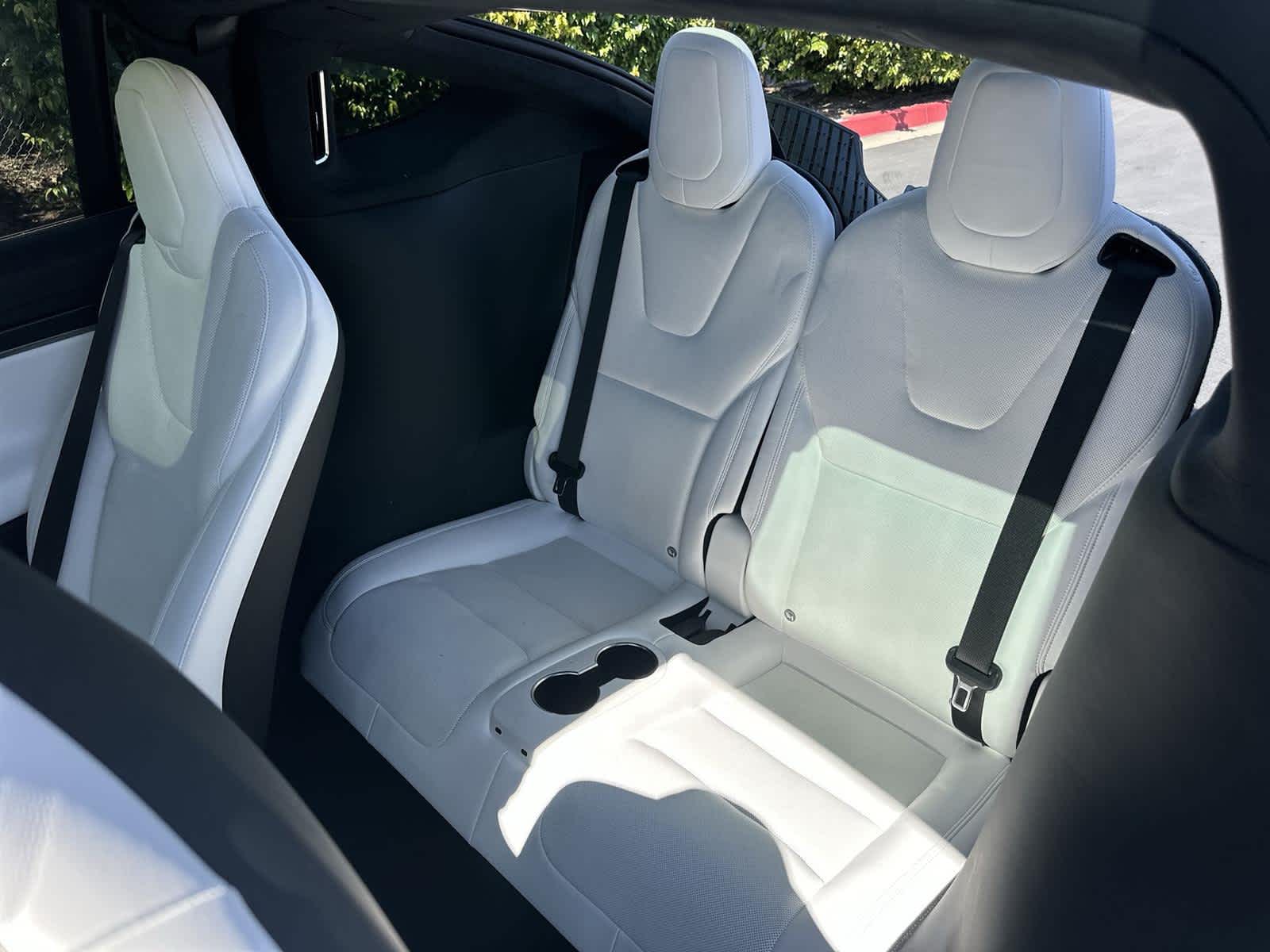 Thumbnail: 2026 Tesla Model X - 32