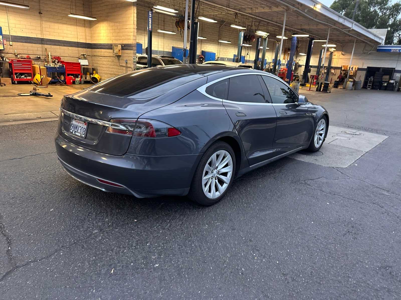 Thumbnail: 2016 Tesla Model S - 5