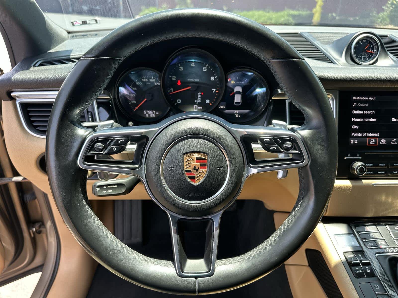 Thumbnail: 2018 Porsche Macan - 15