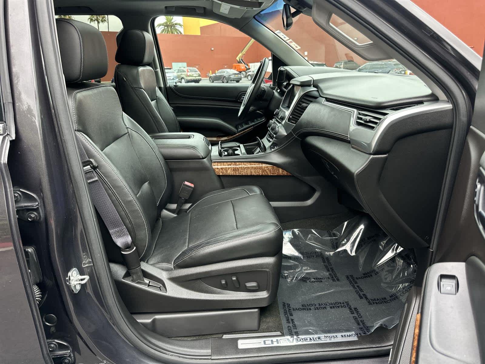 Thumbnail: 2016 Chevrolet Suburban - 14