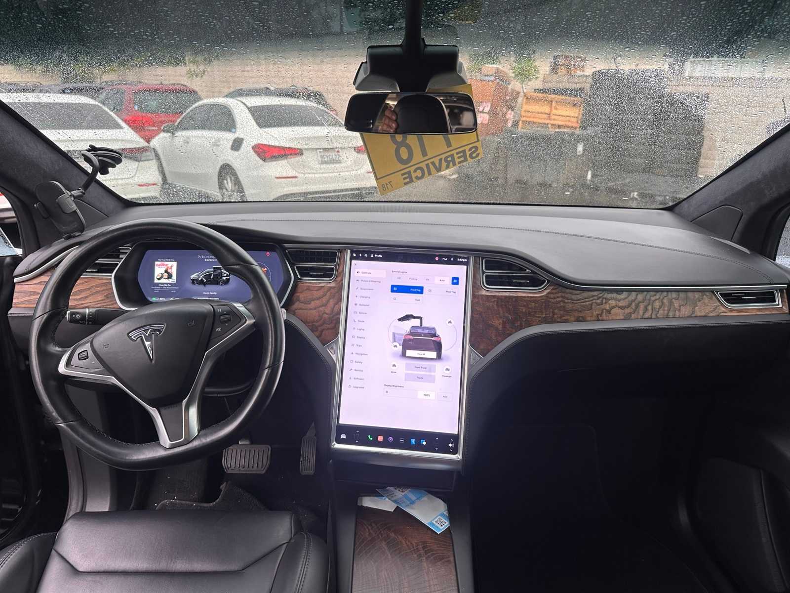 Thumbnail: 2018 Tesla Model X - 22