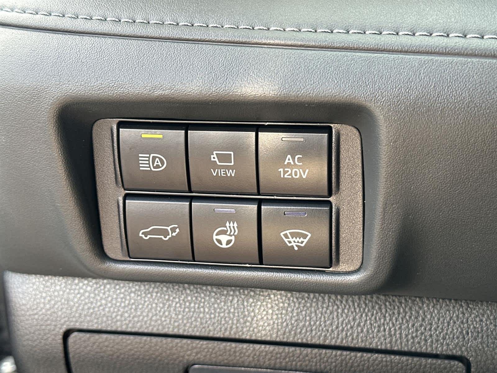 Thumbnail: 2022 Toyota Highlander - 29