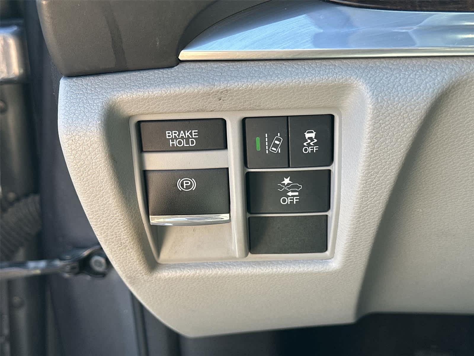 Thumbnail: 2017 Acura MDX - 29