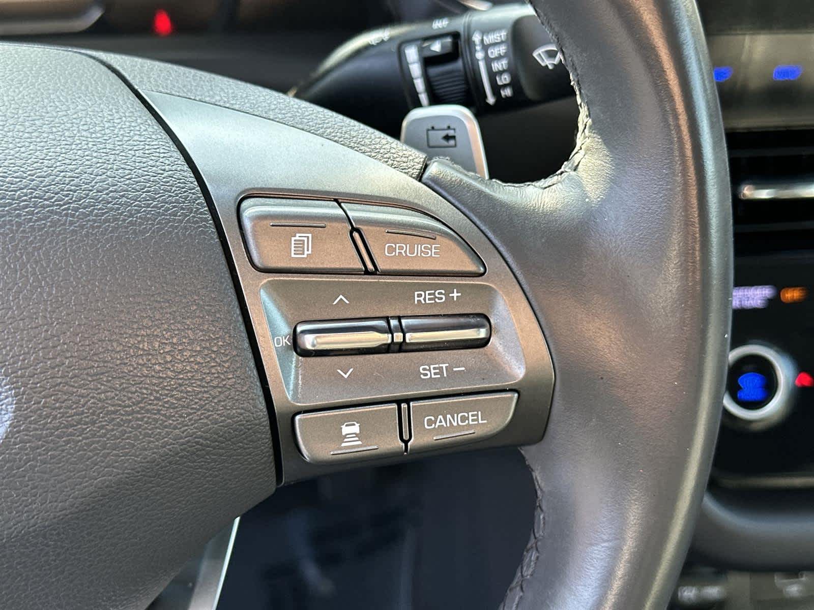 Thumbnail: 2020 Hyundai Ioniq - 25