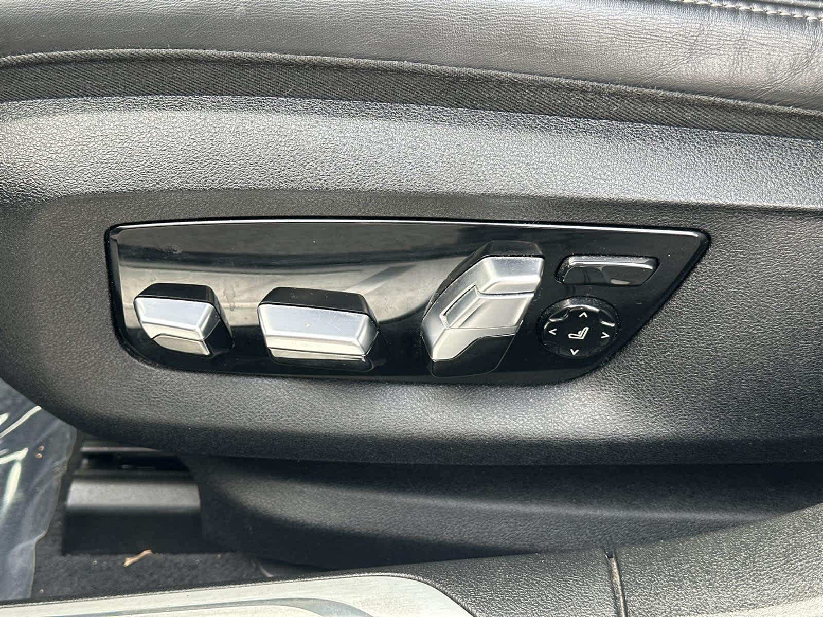 Thumbnail: 2019 BMW 7 Series - 26