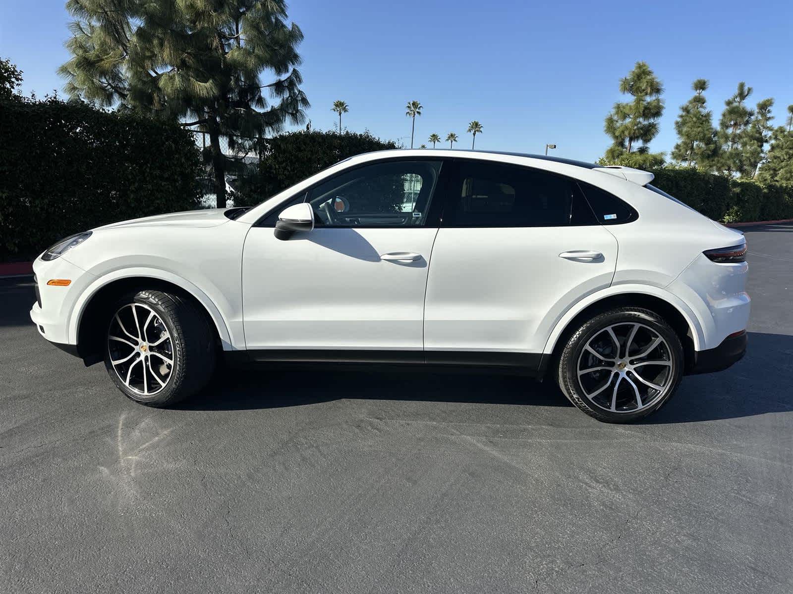 Thumbnail: 2023 Porsche Cayenne - 3