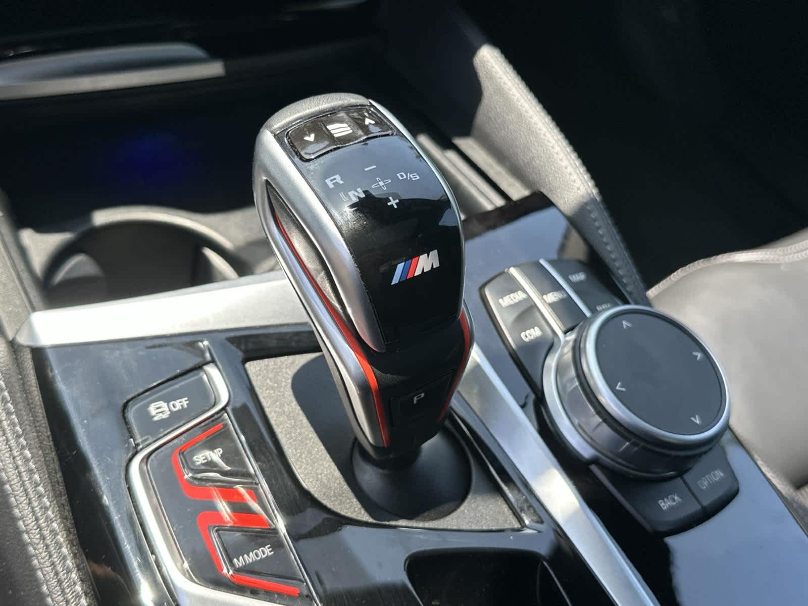 Thumbnail: 2022 BMW M5 - 18