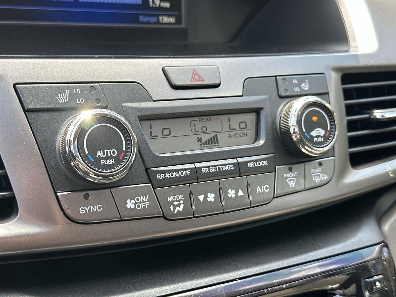 Thumbnail: 2015 Honda Odyssey - 27