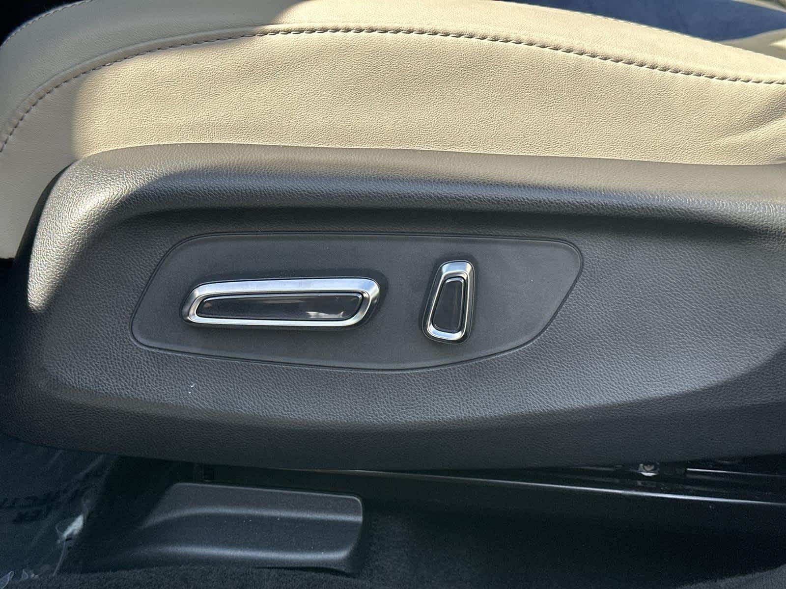 Thumbnail: 2025 Acura ADX - 22