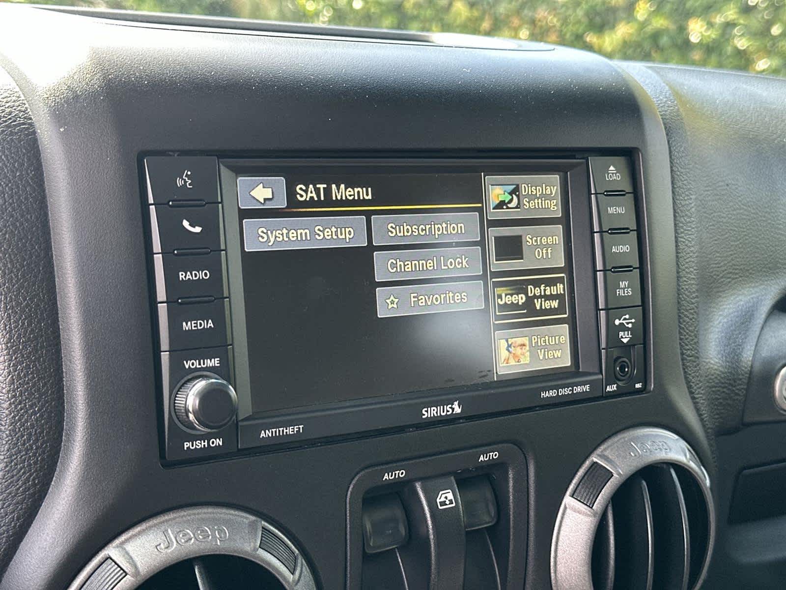 Thumbnail: 2015 Jeep Wrangler - 28