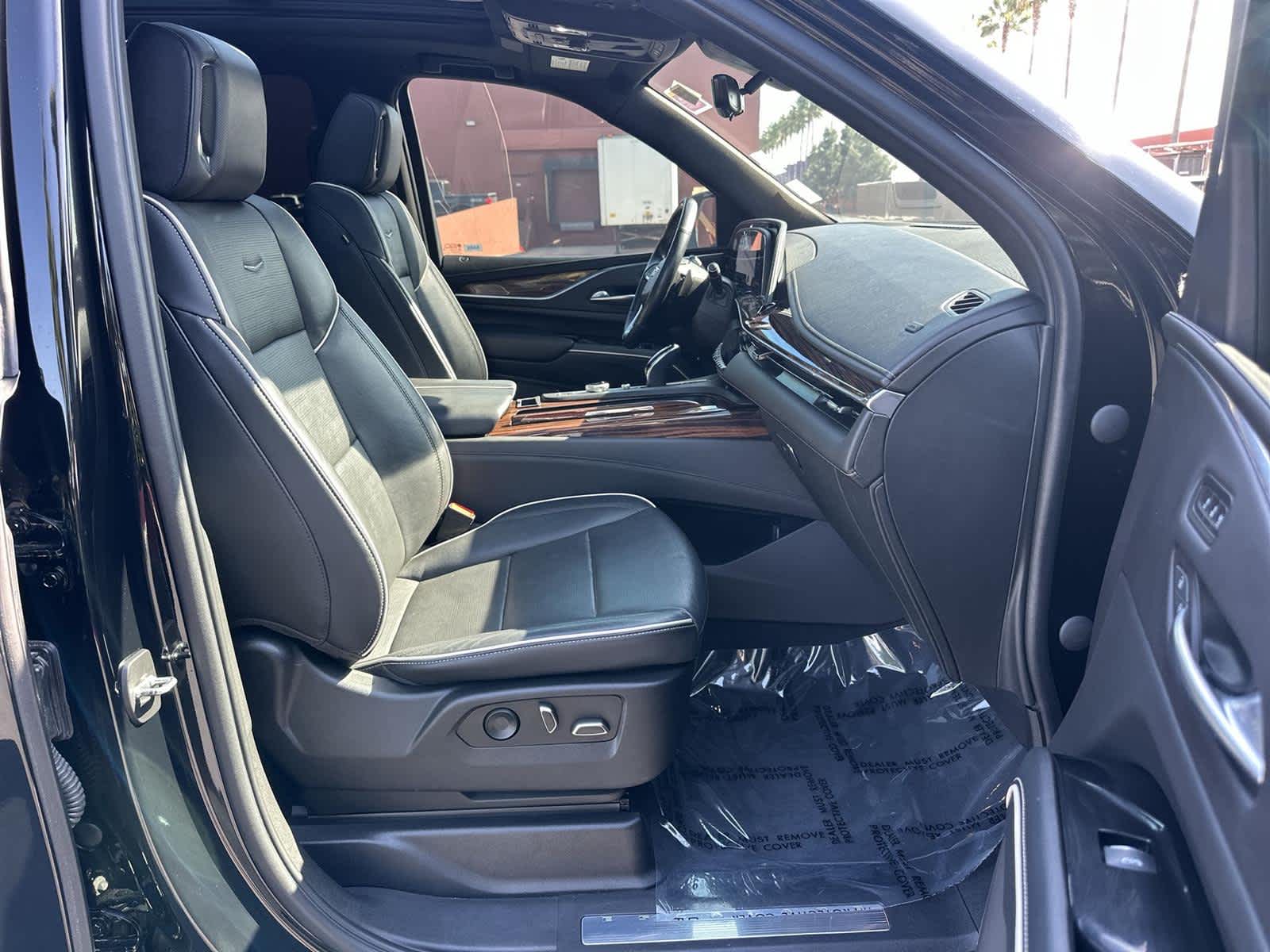 Thumbnail: 2023 Cadillac Escalade - 14